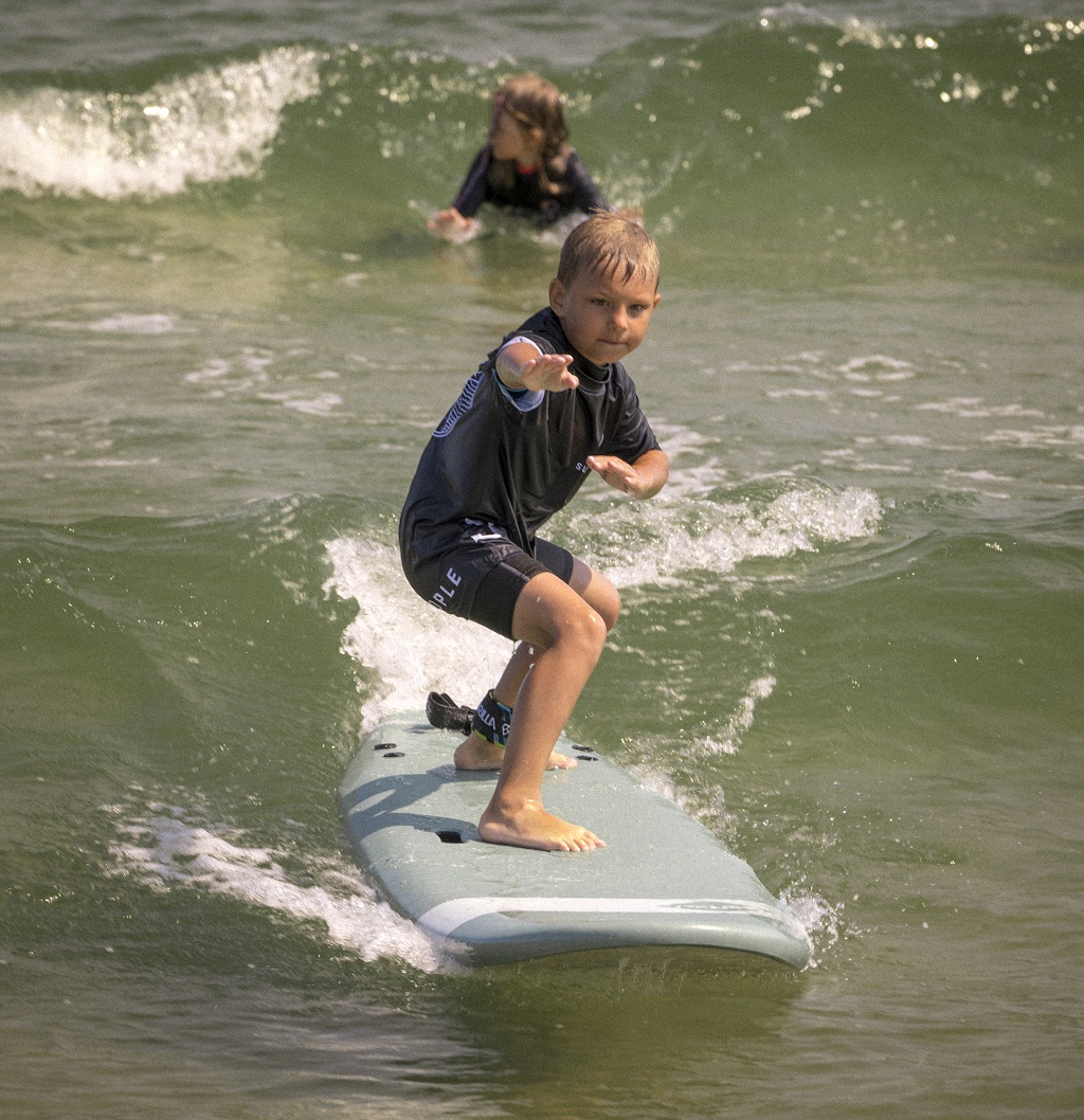 Read more about the article Jak nauczyć dziecko surfingu?