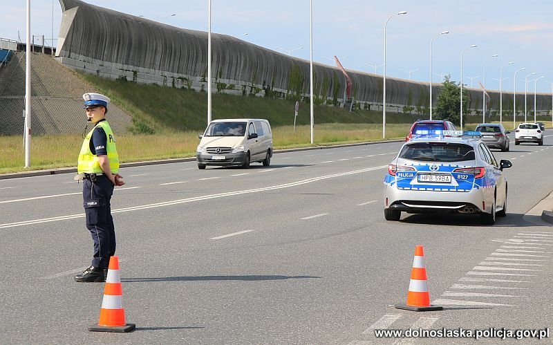 You are currently viewing Jutro dolnośląscy Policjanci rozpoczynają działania „Bezpieczny weekend Boże Ciało”