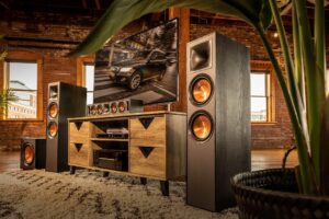 Read more about the article Klipsch kolumny do kina domowego i stereo