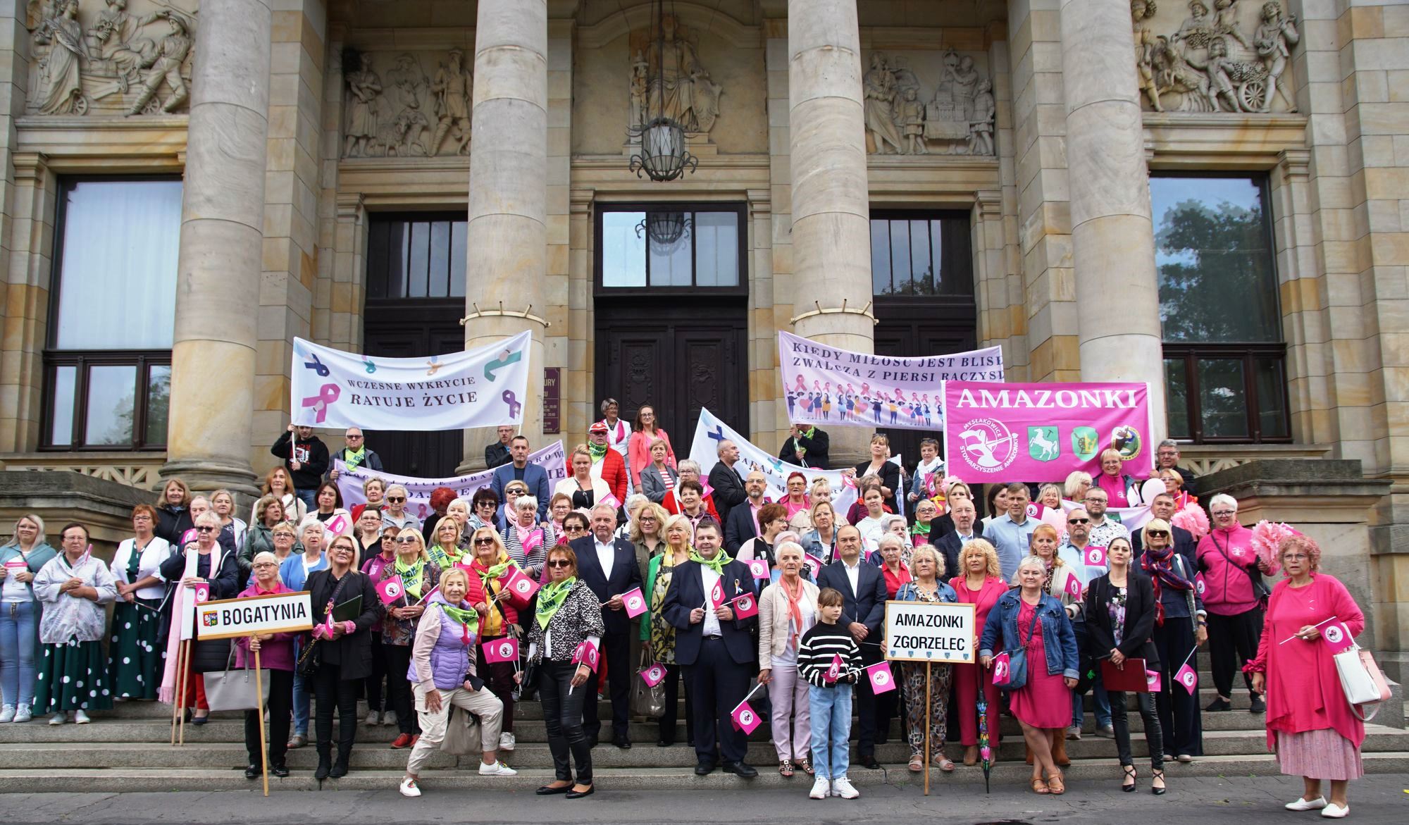 Read more about the article Wczesne wykrycie ratuje życie – III Marsz Onkologiczny za nami